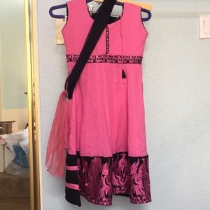 Girls size 24 /7-8pink black Anarkali Indian Dress